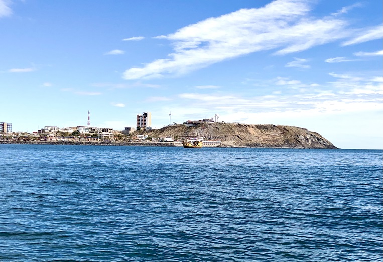 whale-hill-puerto-penasco-from-sea